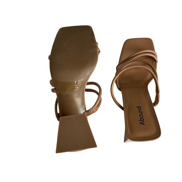 Abound Women's Austyn Tubular Strappy Block
Heel Beige Platform Sandals Size 11 - Picture 5 of 7